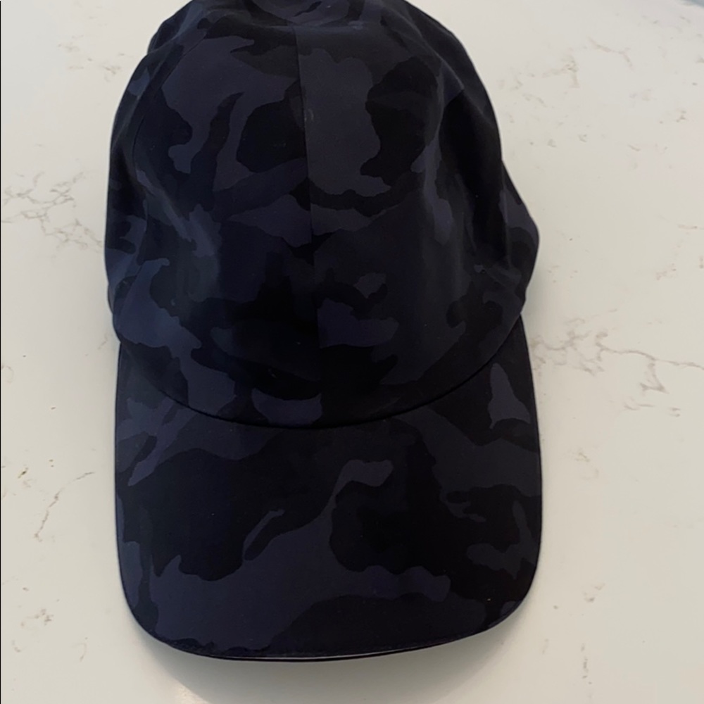 High ponytail hat! Dark grey and black camo print!